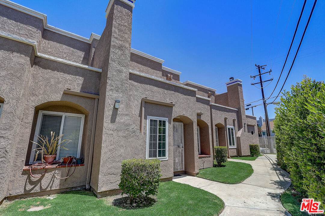 11827 Loma Dr - Photo 1