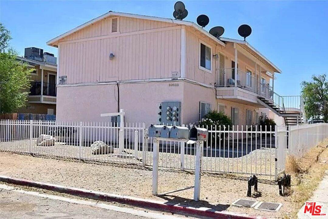 10933 Aztec Ln - Photo 1