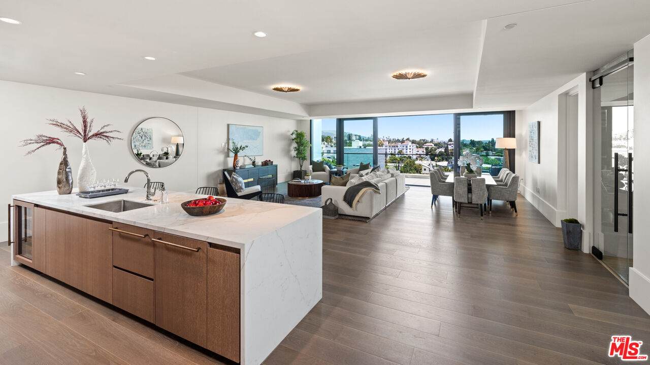 8420 Sunset Blvd - Photo 1