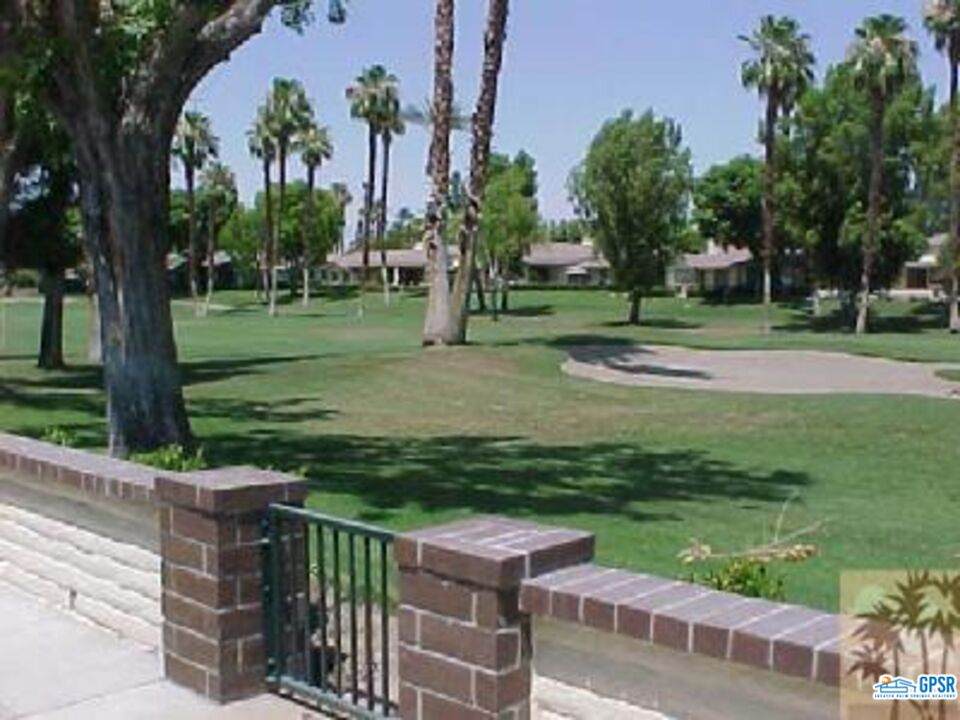 242 Serena Dr - Photo 1