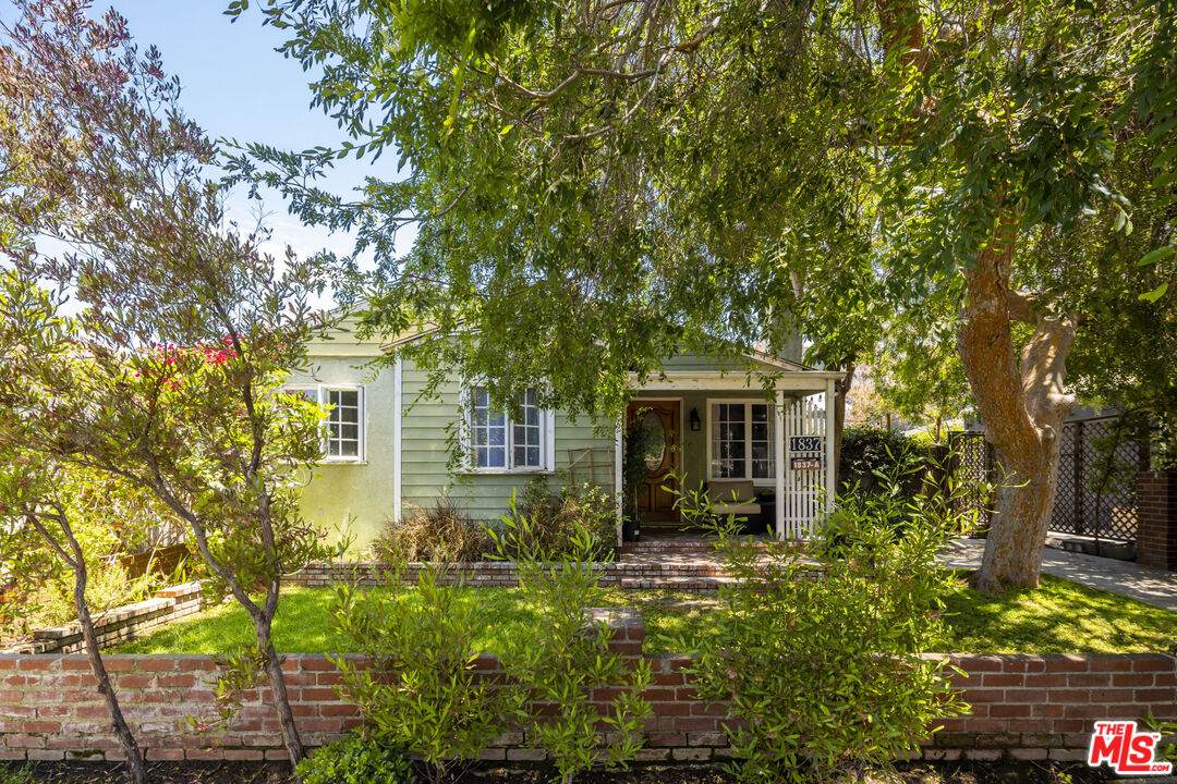 1837 Euclid St - Photo 1