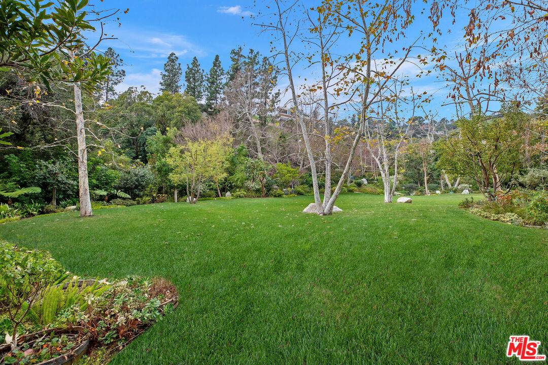 2383 Mandeville Canyon Rd - Photo 1