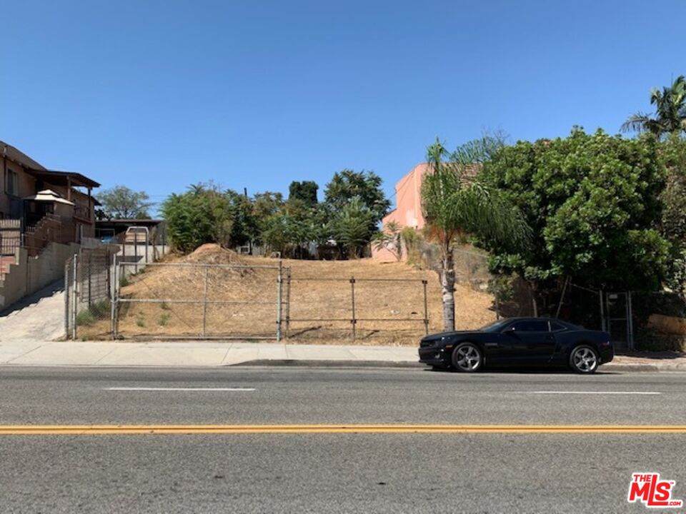 4033 Cesar E Chavez Ave - Photo 1