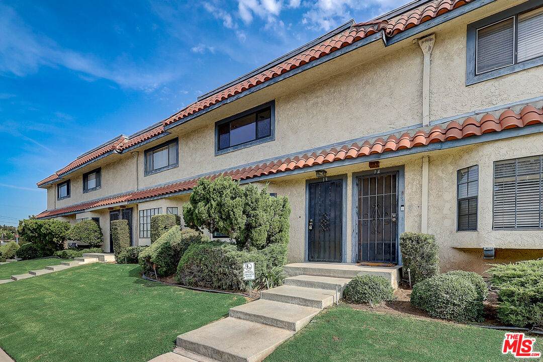 405 Mountain View Ave - Photo 1