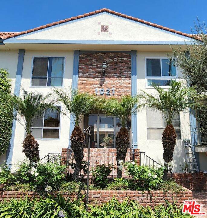 1021 5th St - Photo 1