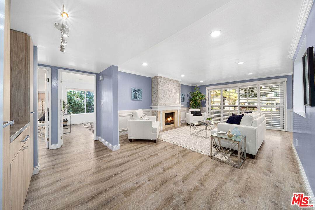 225 Tower Dr - Photo 1