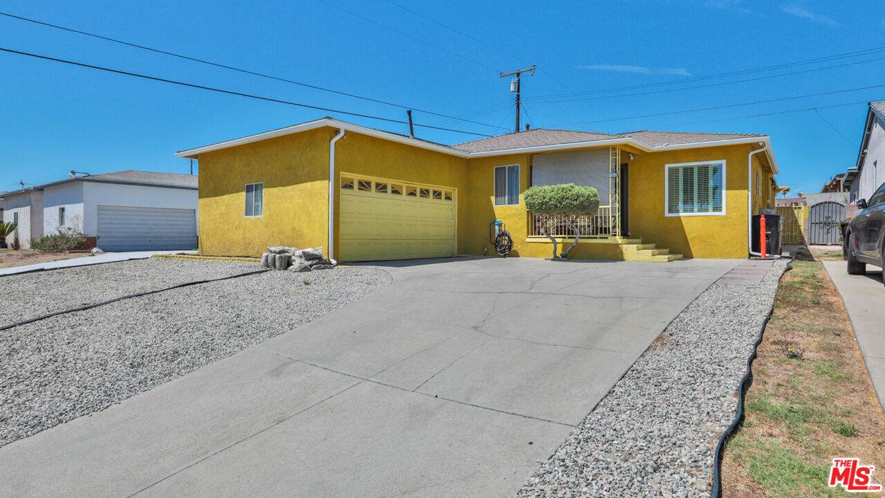 12213 Trinity St - Photo 1