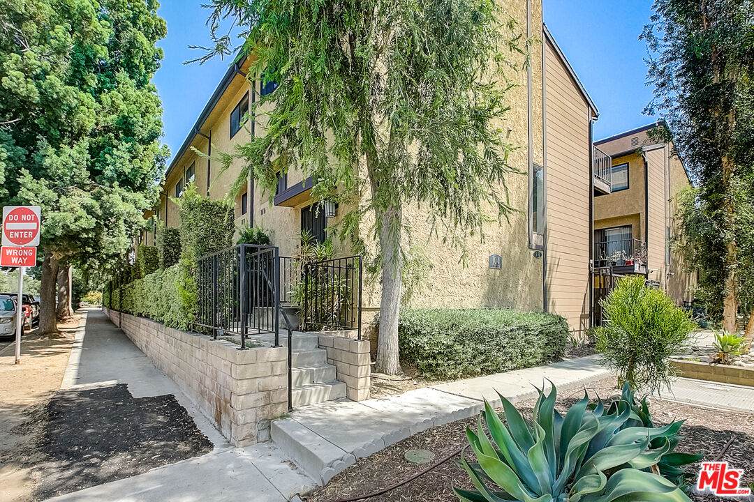 104 Wilson Ave - Photo 1