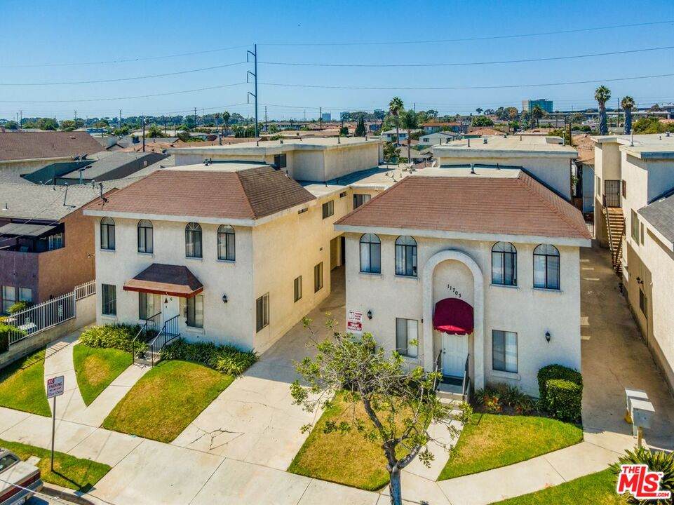 11703 Truro Ave - Photo 1