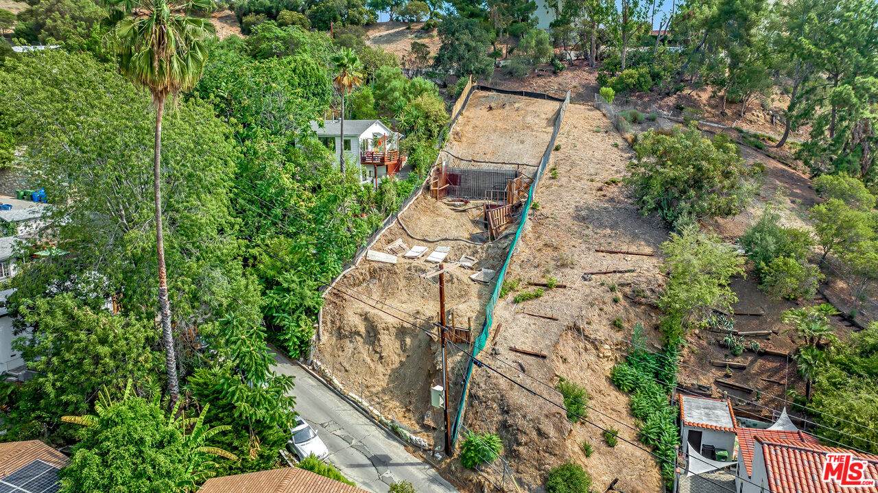304 Crane Blvd - Photo 1