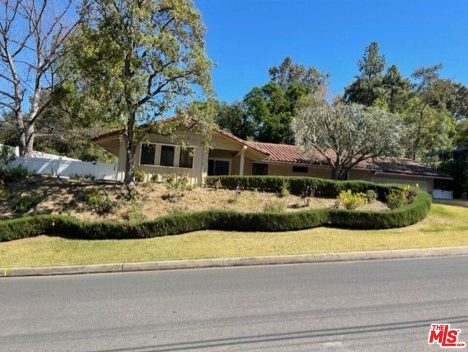 4000 Ballina Dr - Photo 1