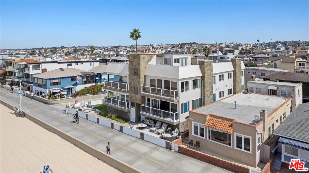 634 The Strand - Photo 1