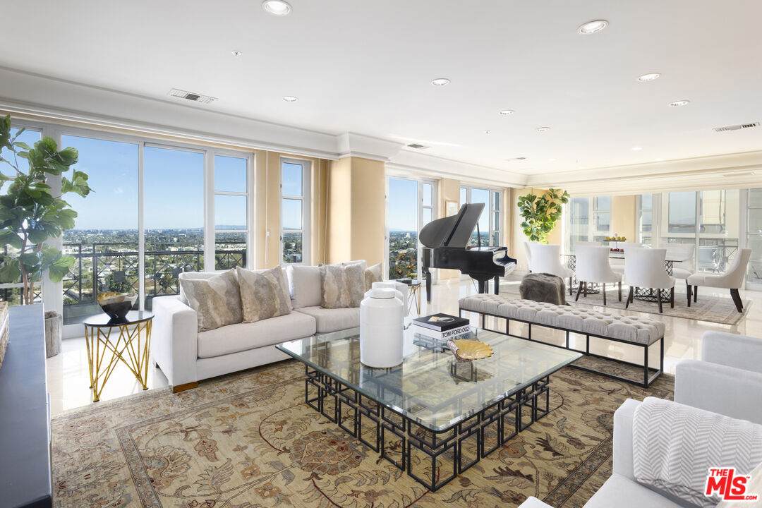 10580 Wilshire Blvd - Photo 1