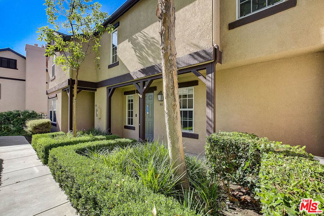 81 Three Vines Ct - Photo 1