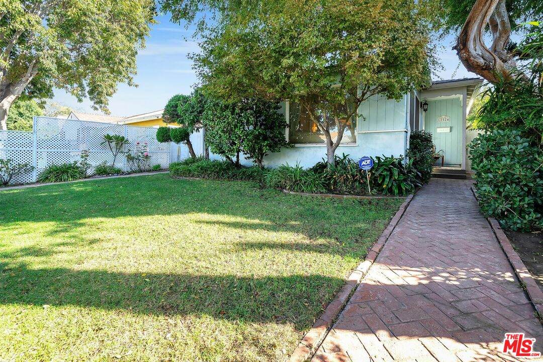 12524 Greene Ave - Photo 1
