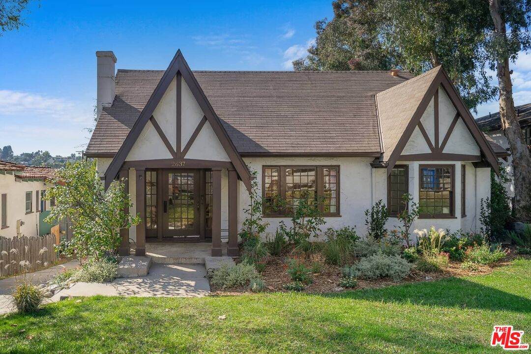 2637 Lake View Ter - Photo 1