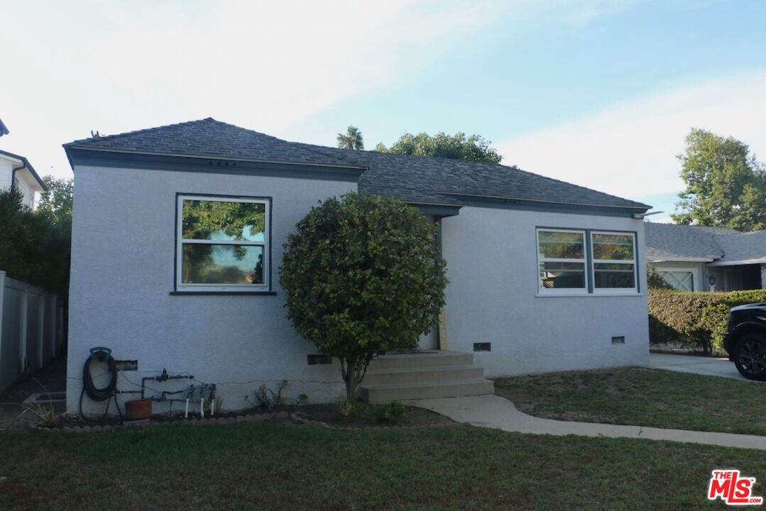 5241 Sylmar Ave - Photo 1