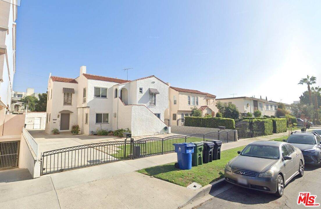 1420 Sherbourne Dr - Photo 1
