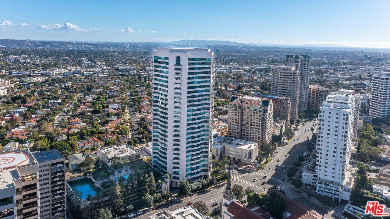 10490 Wilshire Blvd - Photo 1