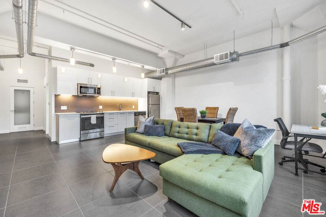 939 Broadway - Photo 1