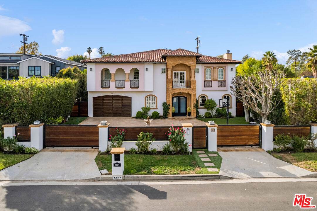 5167 Gaviota Ave - Photo 1