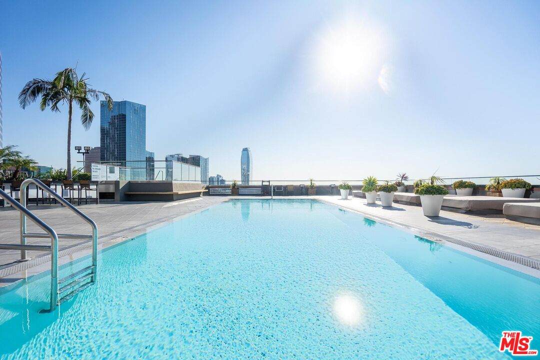 1100 Wilshire Blvd - Photo 1
