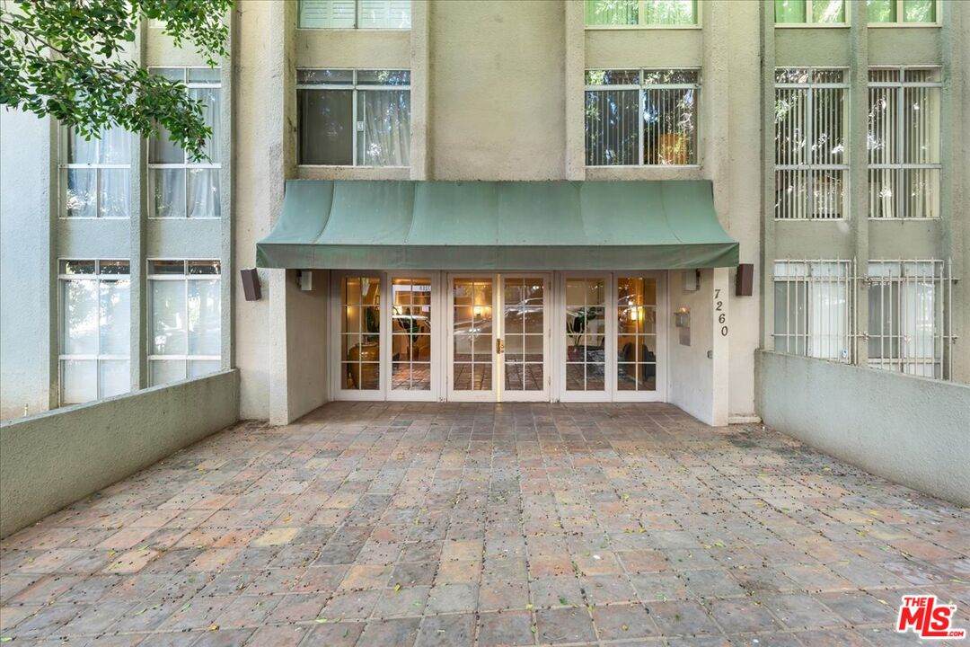 7260 Hillside Ave - Photo 1