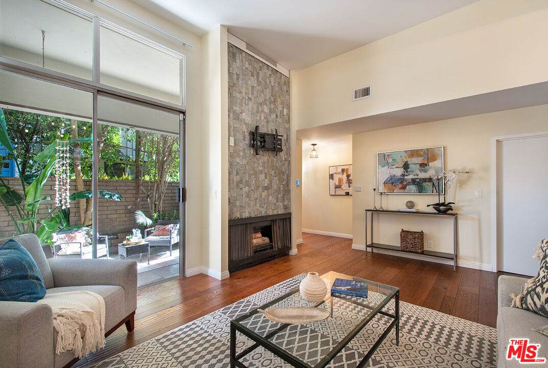 4735 La Villa Marina - Photo 1