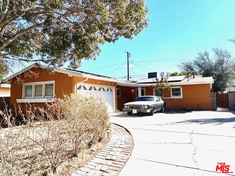 1346 Avenue H14 - Photo 1