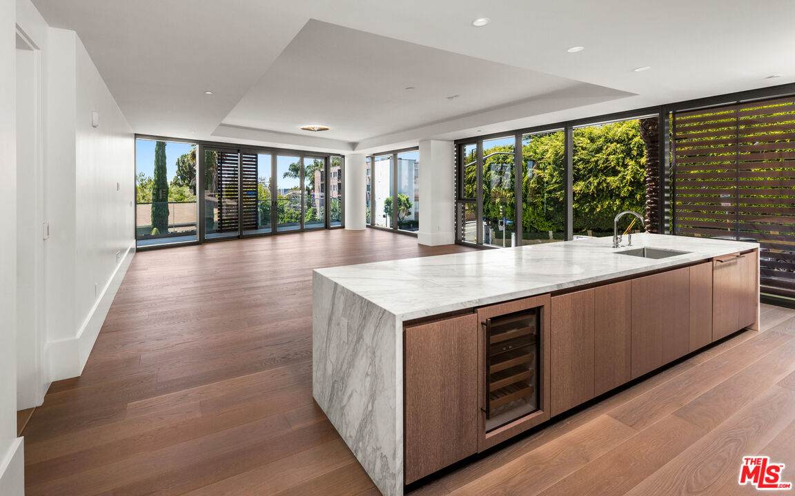 8420 Sunset Blvd - Photo 1