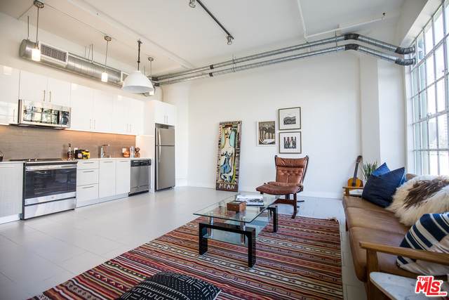 939 Broadway - Photo 1