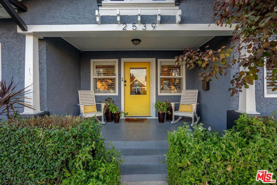 2539 West Blvd - Photo 1