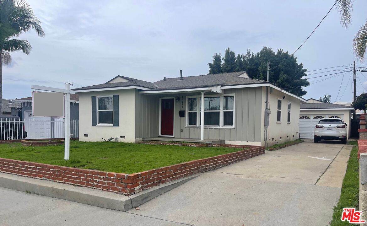 13313 Budlong Ave - Photo 1