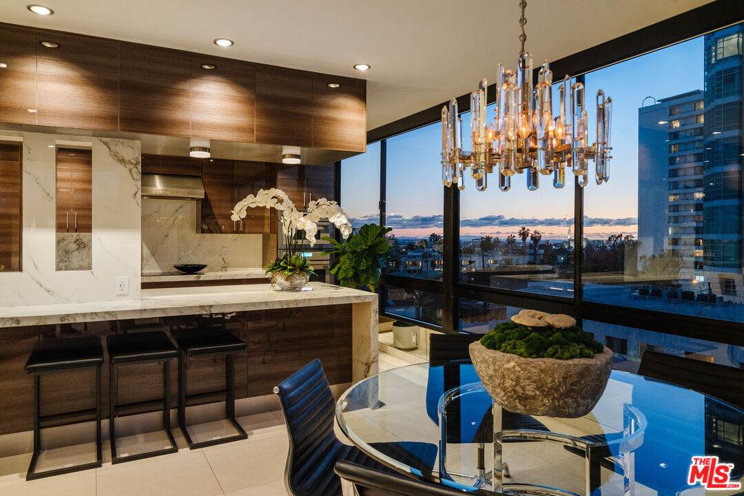 10350 Wilshire Blvd - Photo 1