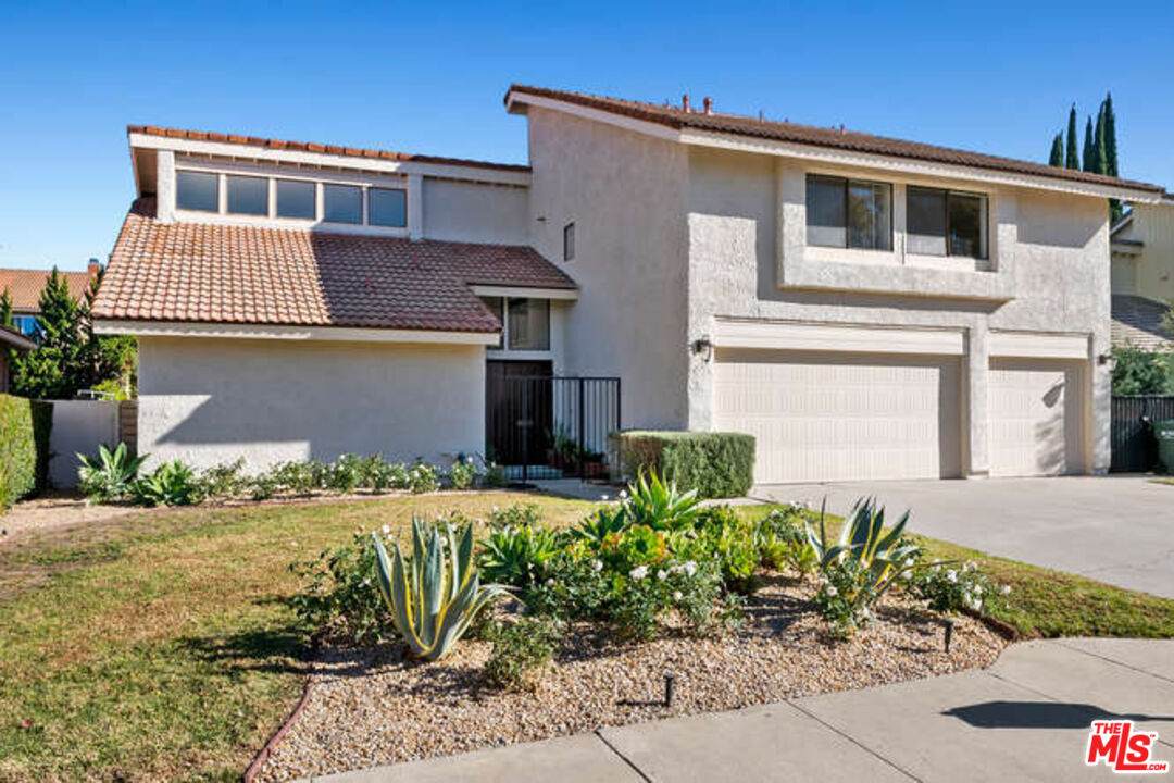 3305 Sierra Dr - Photo 1