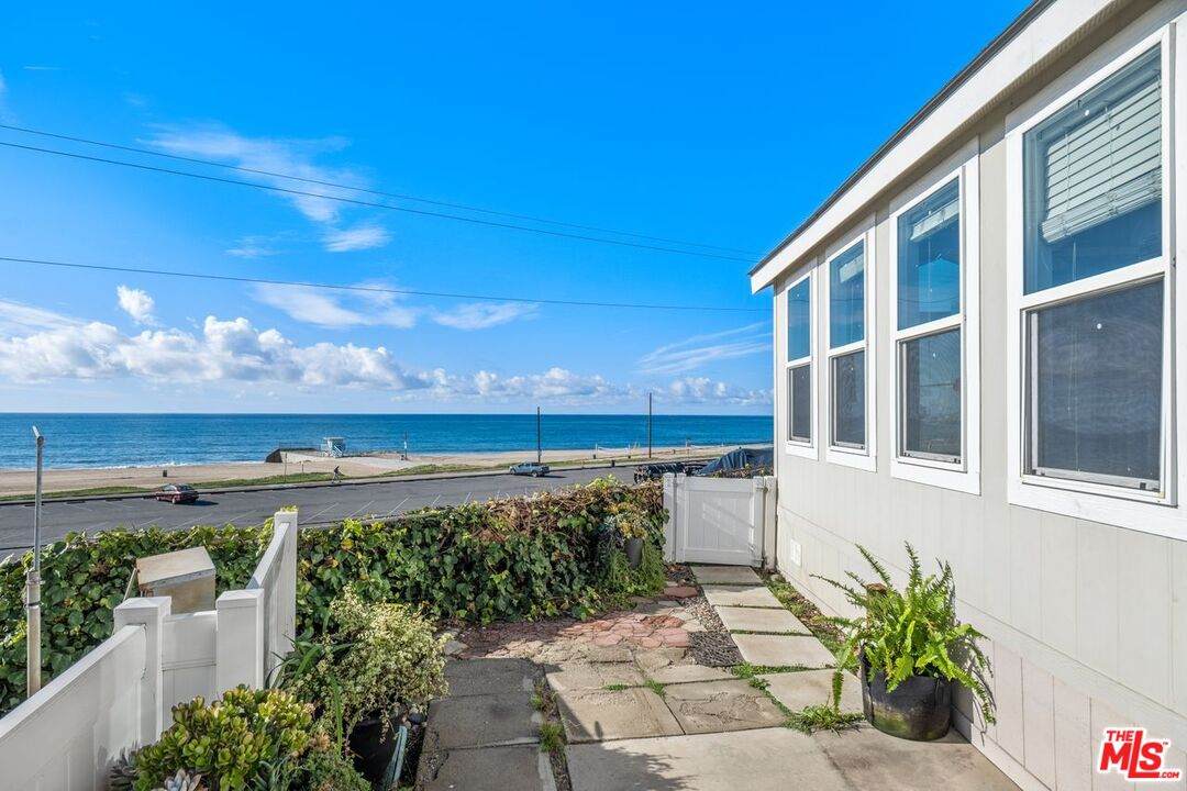 16321 Pacific Coast Hwy - Photo 1