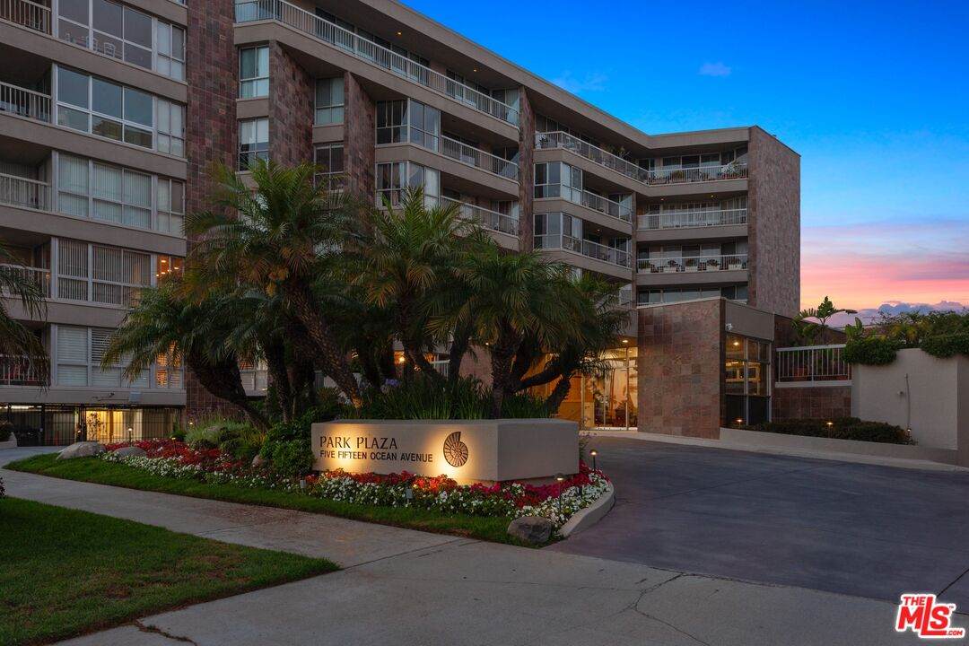 515 Ocean Ave - Photo 1
