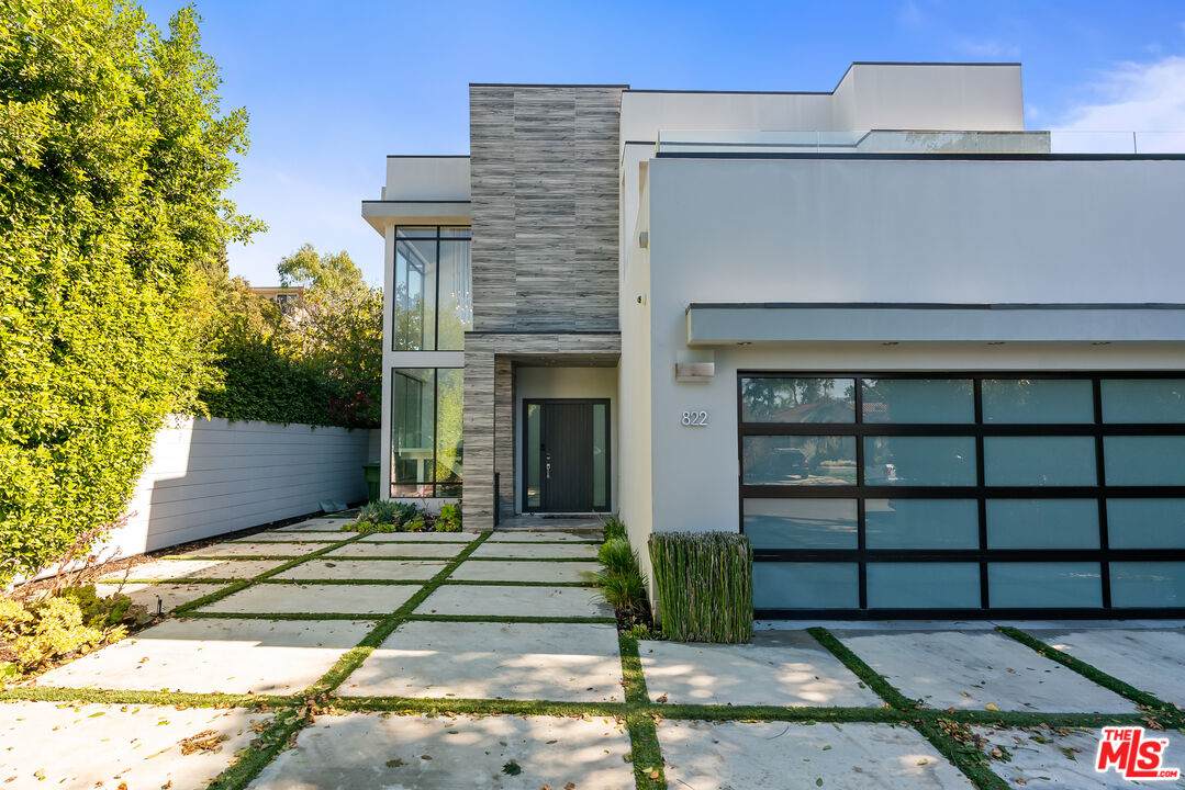 822 Laurel Ave - Photo 1