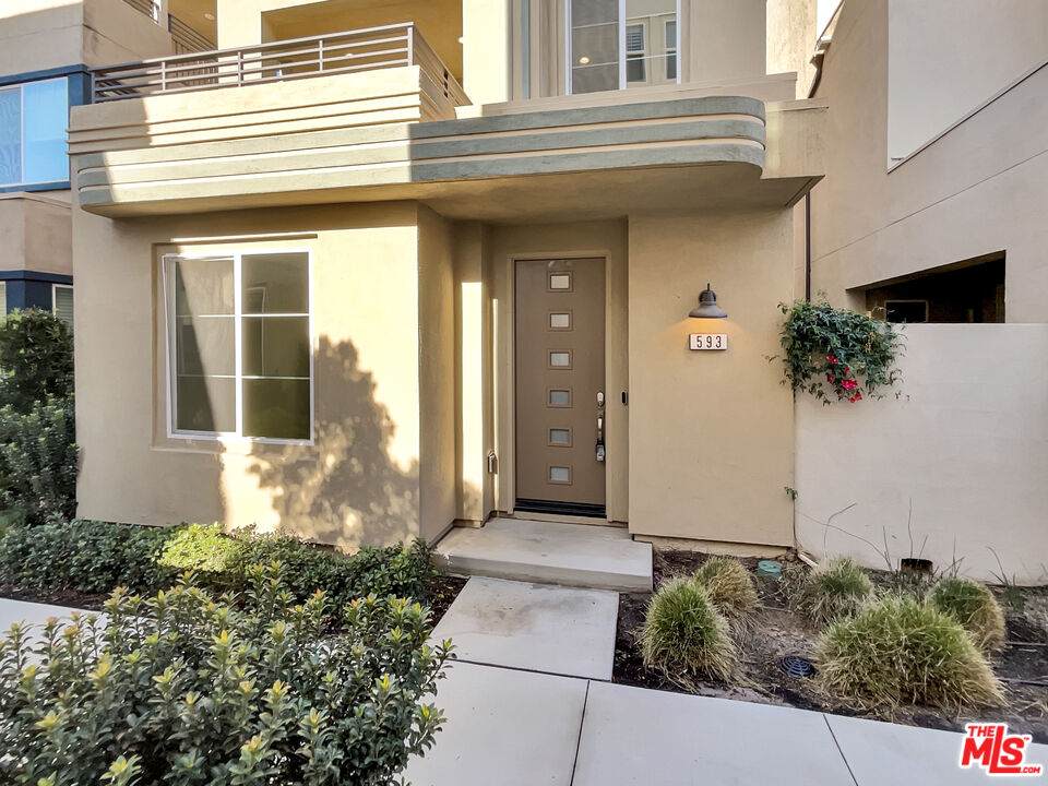 593 Cultivate - Photo 1