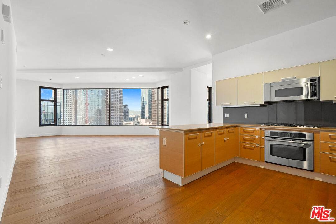 801 Grand Ave - Photo 1