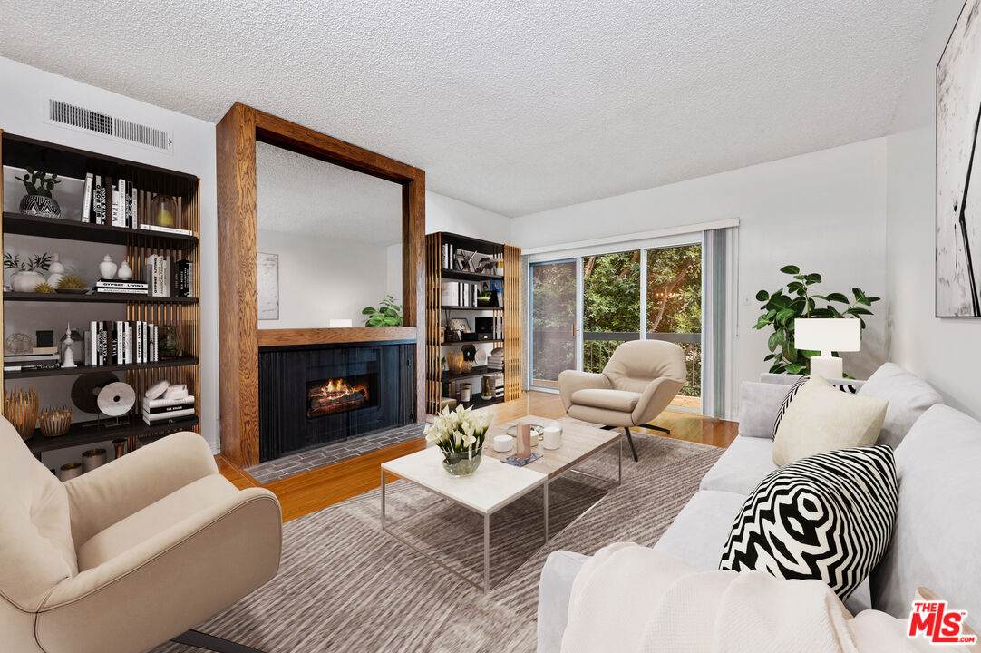 440 Veteran Ave - Photo 1