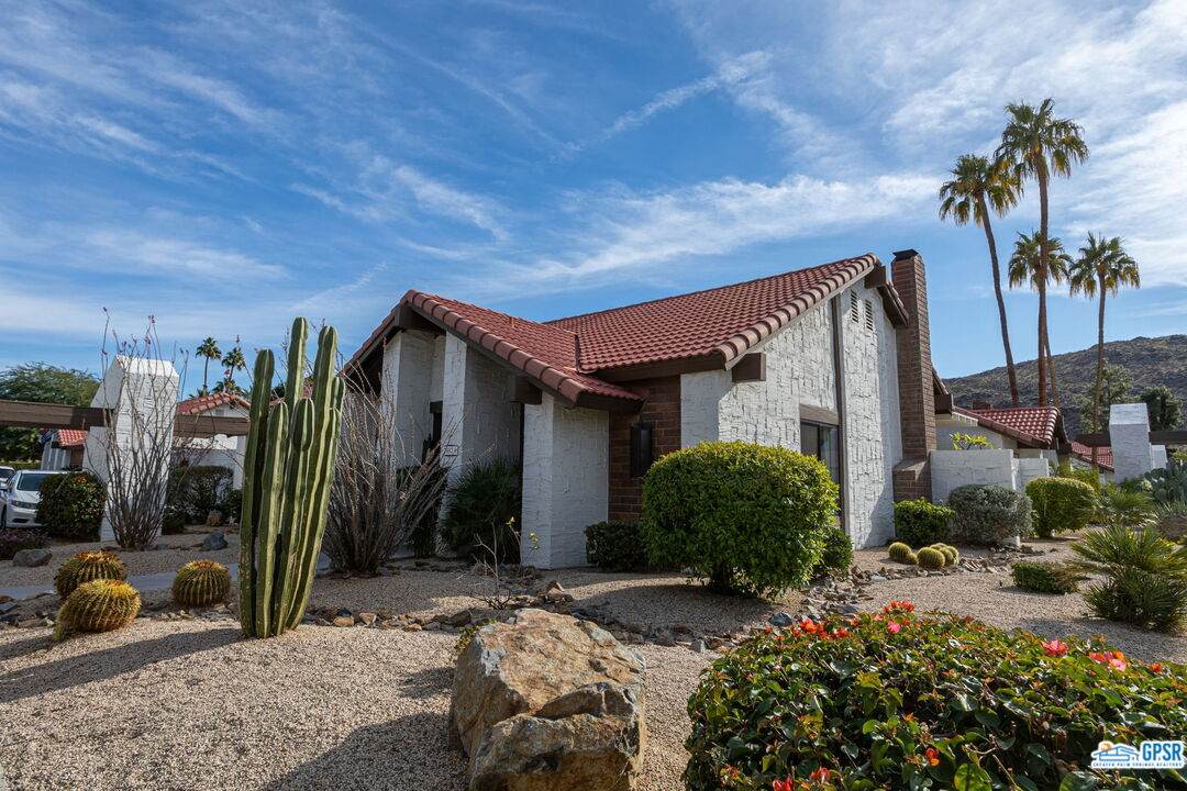 2487 Gene Autry Trl - Photo 1