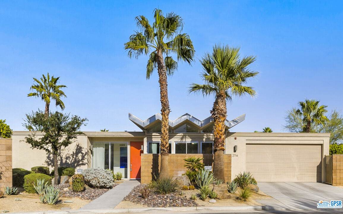 2714 Whitewater Club Dr - Photo 1