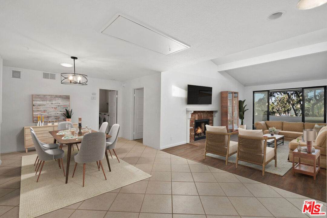 310 Tahiti Way - Photo 1