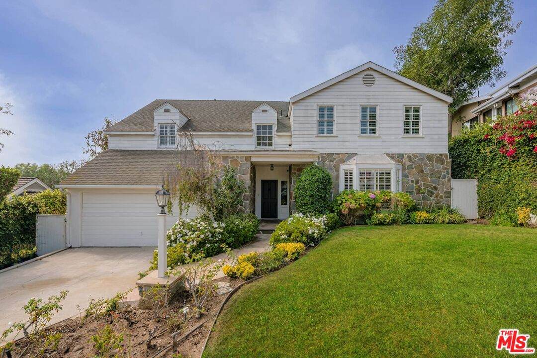 251 Thurston Ave - Photo 1