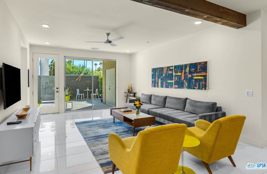 152 The Riv - Photo 1