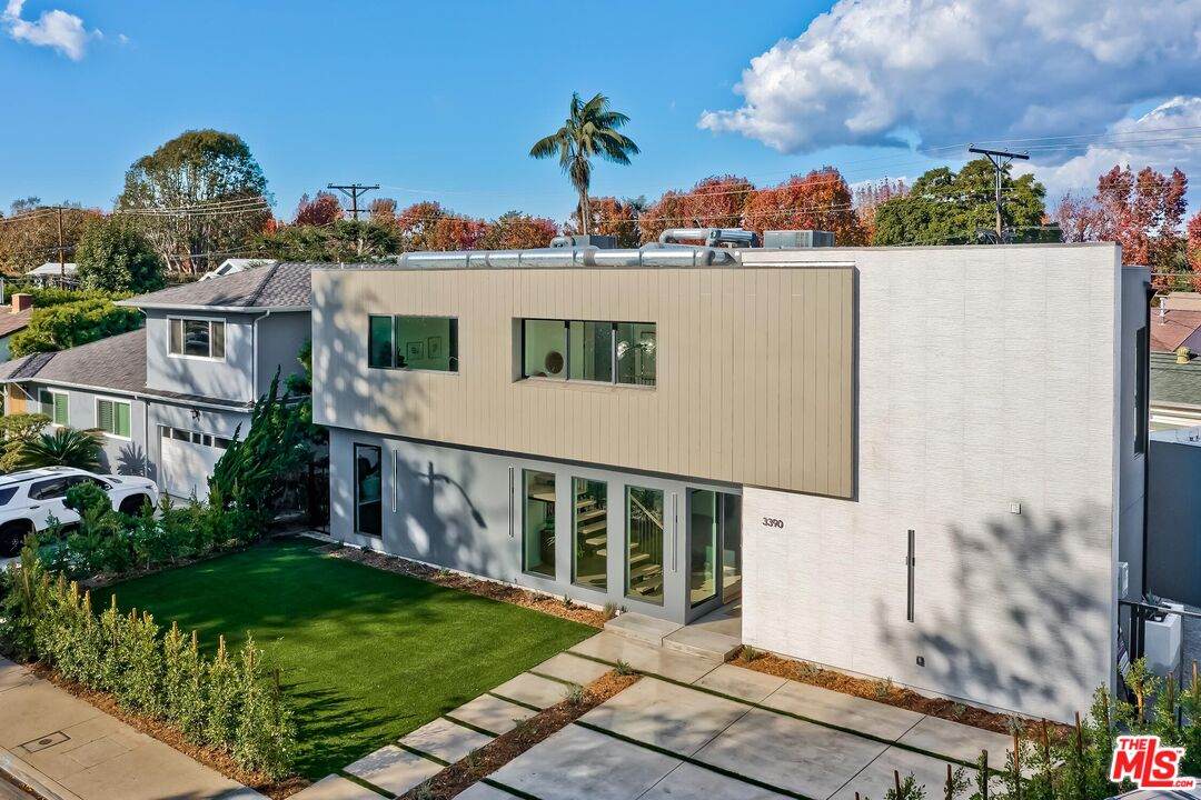 3390 Federal Ave - Photo 1