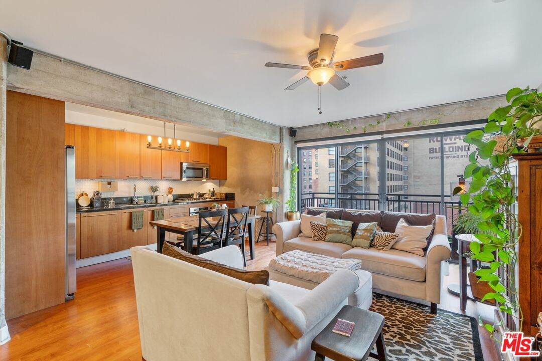416 Spring St - Photo 1