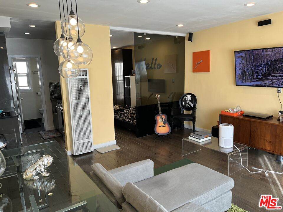 1255 Harper Ave - Photo 1