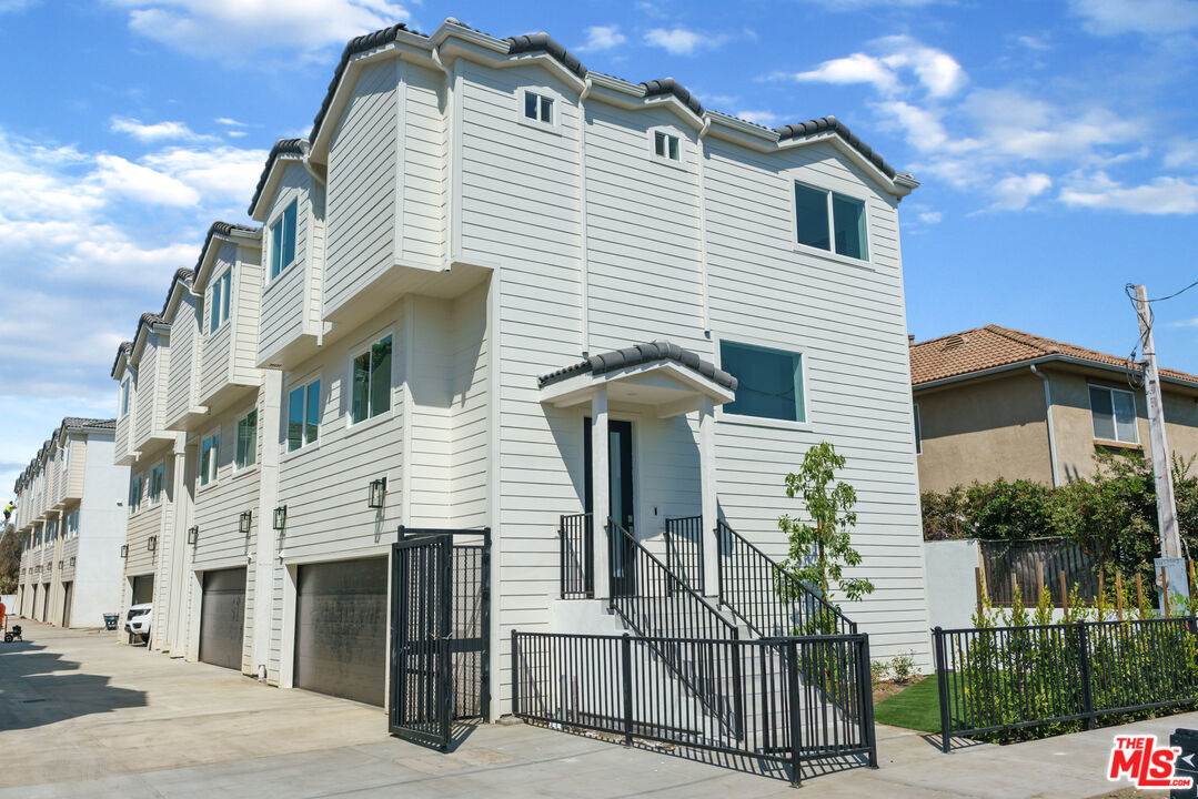 14666 Sara Ln - Photo 1